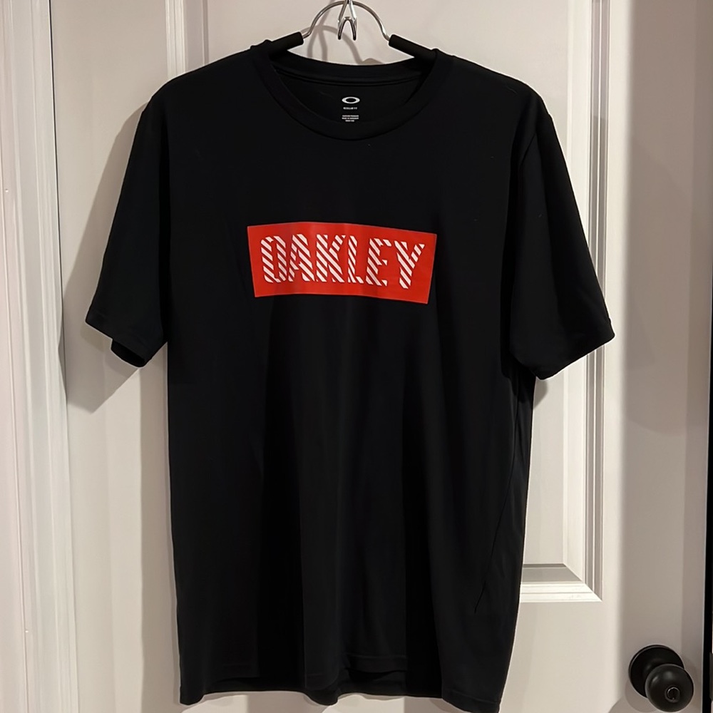 Oakley Short Sleeve Shirt